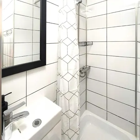 Black Sails Z Parkingiem Apartment